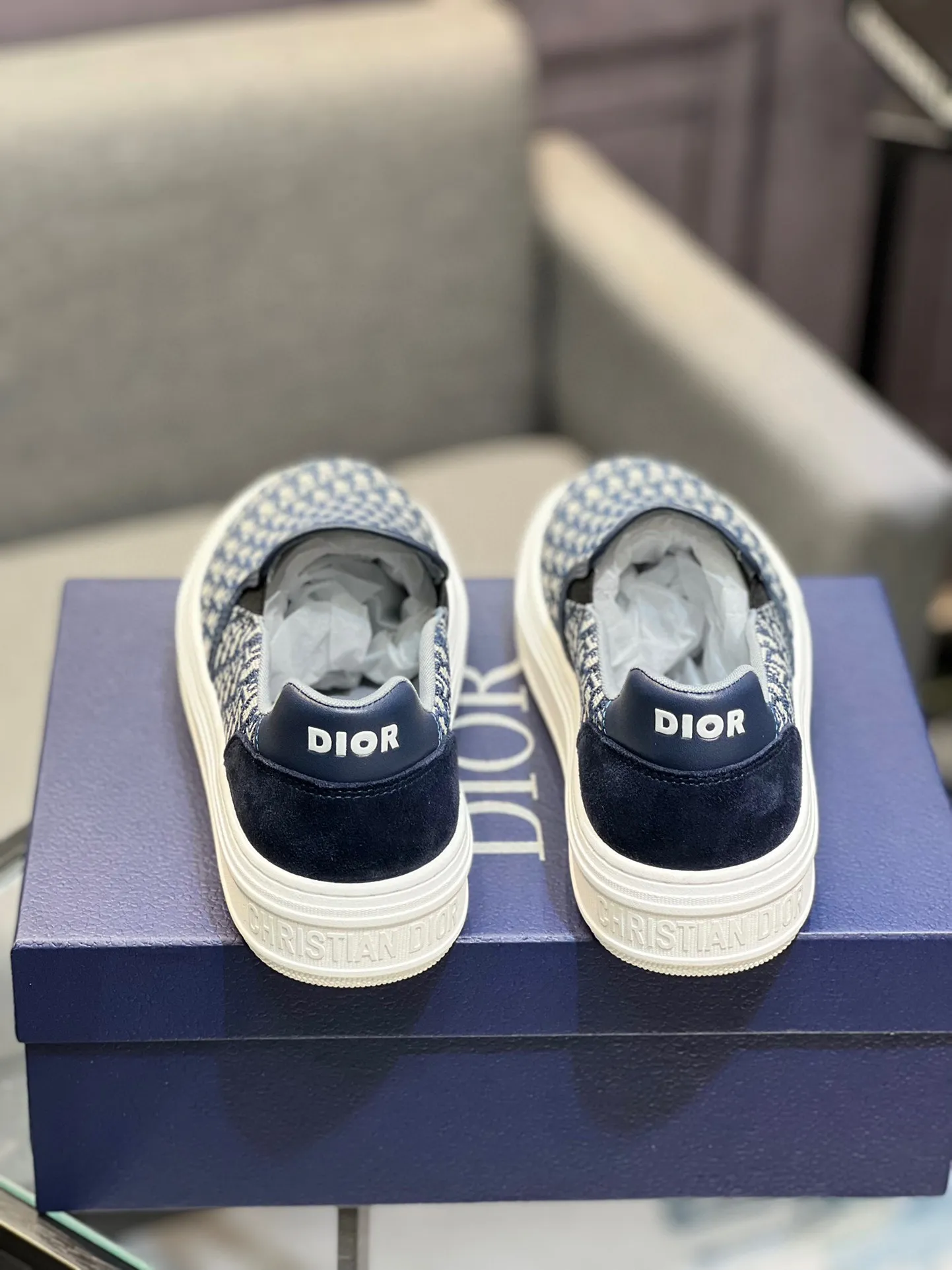 Men's shoes 💰380 The latest DiOr shipment, using imported top-grade jacquard fabric with cowhide design 👍 Breathable mesh lining, comfortable to wear, lightweight, original last mold, official website 1:1, private mold outsole, non-slip, color, multiple colors available, code number 38 to 44 (45 can be ordered)